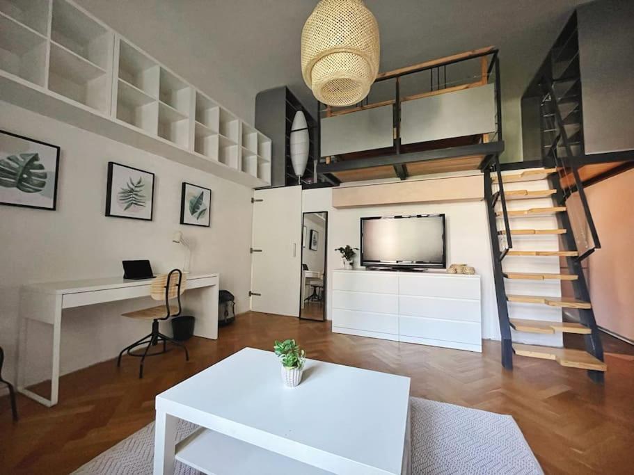 Stefanka Apartment Old Town Bratislava Buitenkant foto